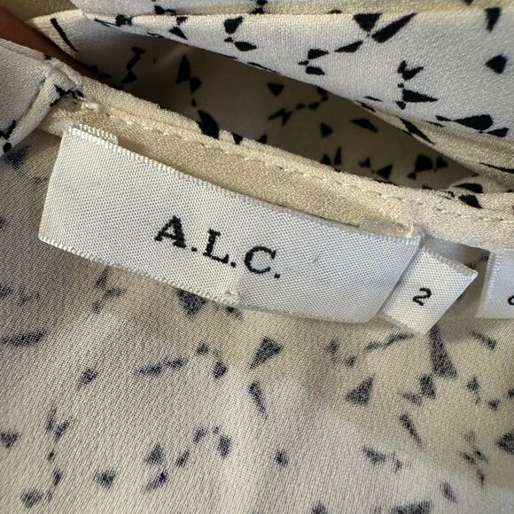 A.L.C. Printed 100% Silk Women’s Tank Top Size Small Cream - Picture 9 of 9